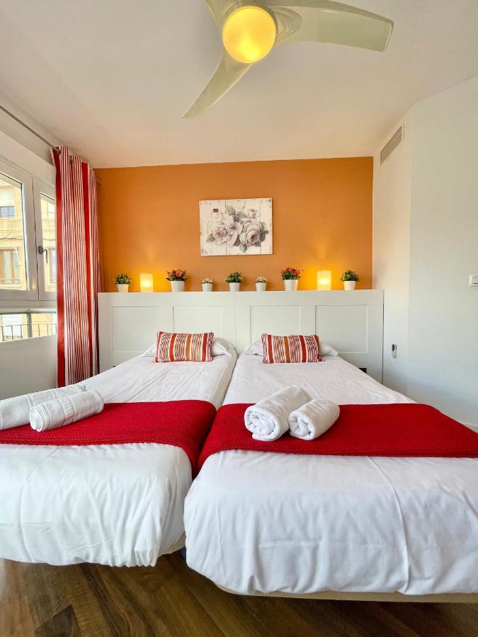 Apartamentos Sevilla Valencia Exterior photo